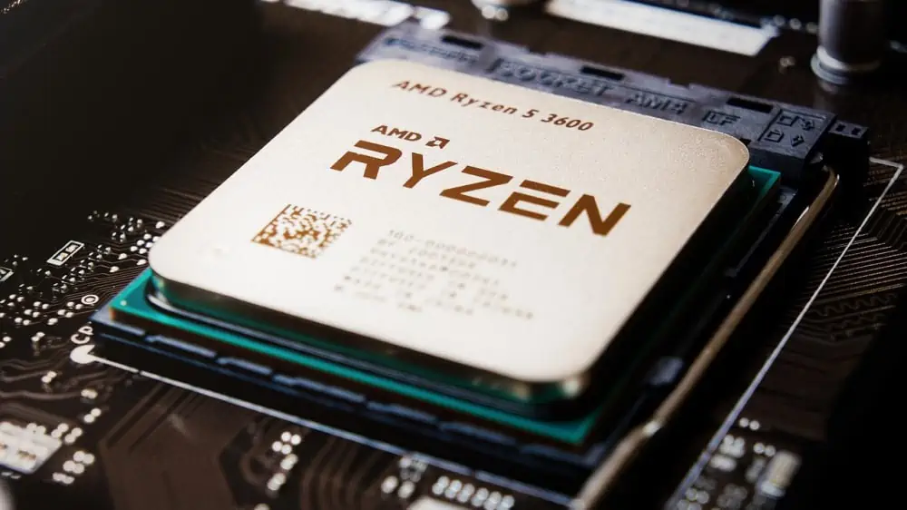 Een AMD Ryzen processor in een moederbord
