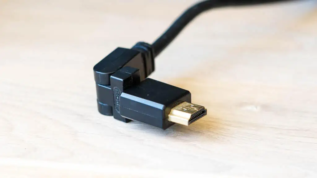 Een HDMI-plug die draaibaar is voor lastig bereikbare hoeken.